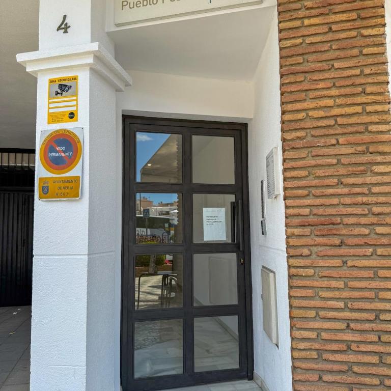 Central Apartment in Nerja with Pool and Parking - Apartamento de 2 dormitorios - 11