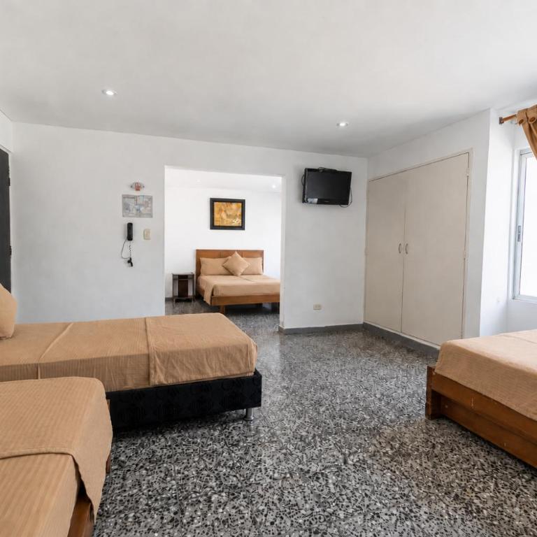 Casa Serena Hotel Boutique - Family Room - 1