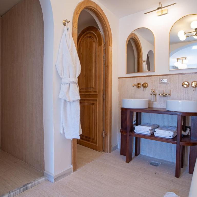 Manor Pastrovici - Vila sa 3 Spavaće Sobe - 8