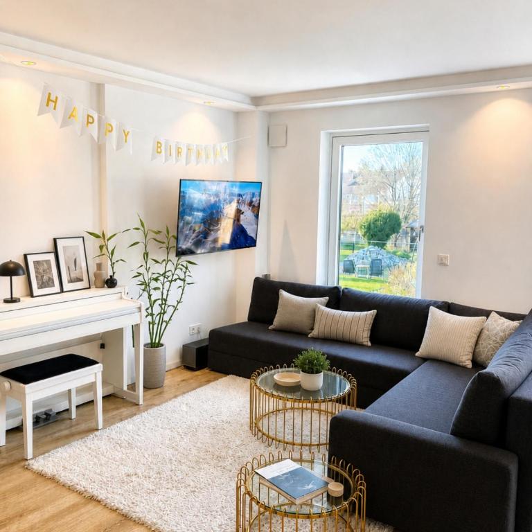 Beautiful new L apartment -15 min to Octoberfest - Apartamento con vistas a la piscina - 4