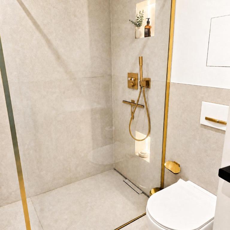 Beautiful new L apartment -15 min to Octoberfest - Apartamento con vistas a la piscina - 14
