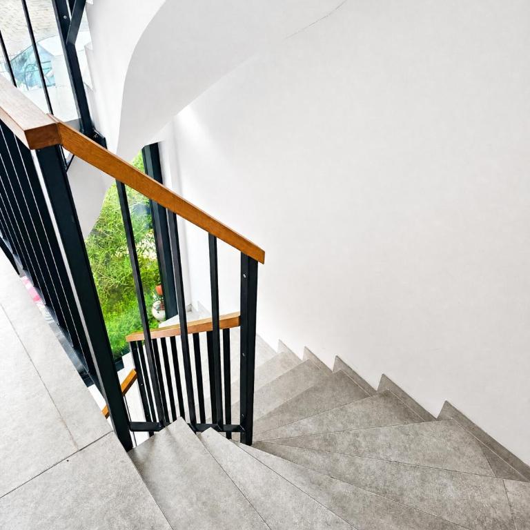 Beautiful new L apartment -15 min to Octoberfest - Apartamento con vistas a la piscina - 19