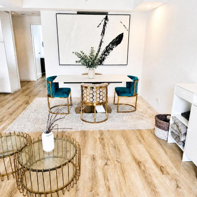 Beautiful new L apartment -15 min to Octoberfest - Apartamento con vistas a la piscina - 23