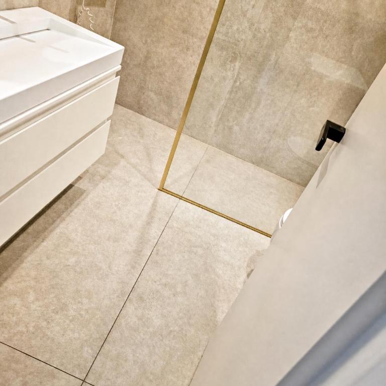 Beautiful new L apartment -15 min to Octoberfest - Apartamento con vistas a la piscina - 24