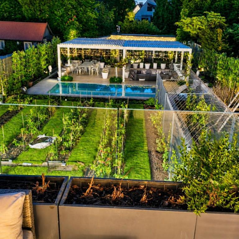 Beautiful new L apartment -15 min to Octoberfest - Apartamento con vistas a la piscina - 33