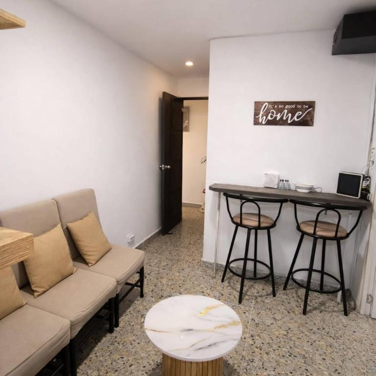 Serene Apt TV Kitchen Laundry Medellin - Apartment - 3