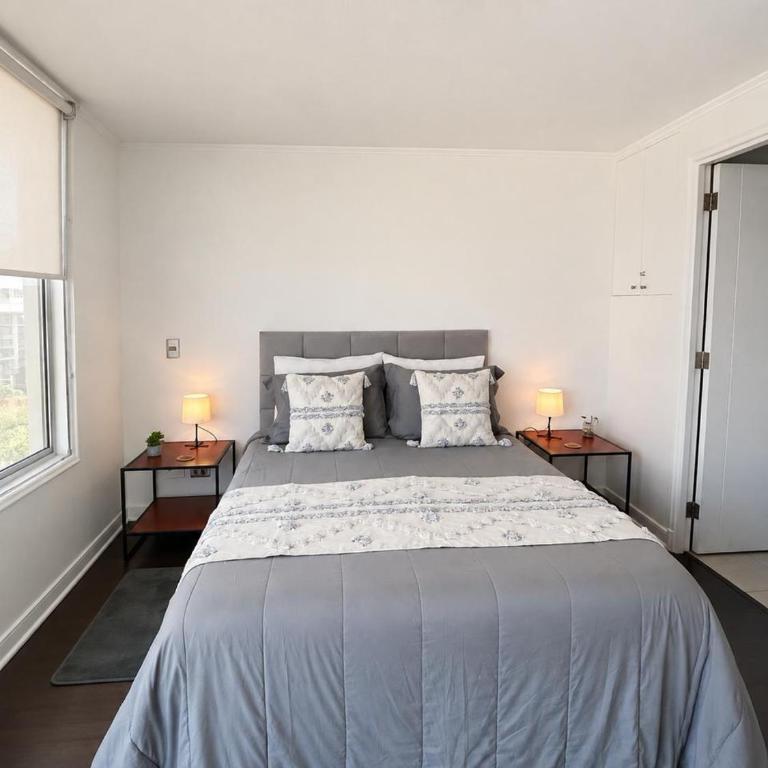 Metro UC and Lastarria Ideal location - Apartamento de 1 dormitorio - 2