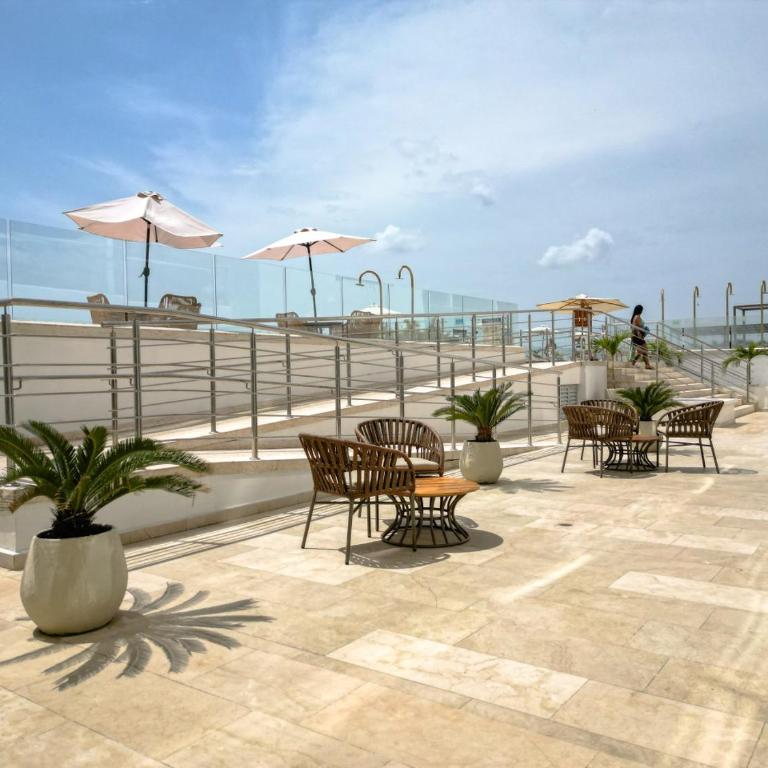 Apartasuite en Crespo con Vista al Mar - Cerca al Aeropuerto - Apartment - 54
