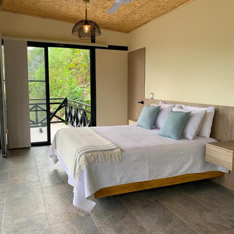 La Loma - One-Bedroom Chalet - 5