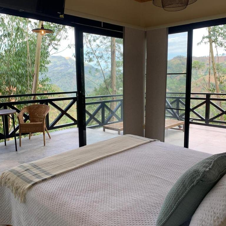 La Loma - One-Bedroom Chalet - 13