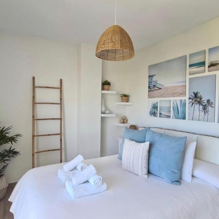 Apartamento vistas al mar 3 habitaciones - Habitación Triple Deluxe con vistas al mar - 10