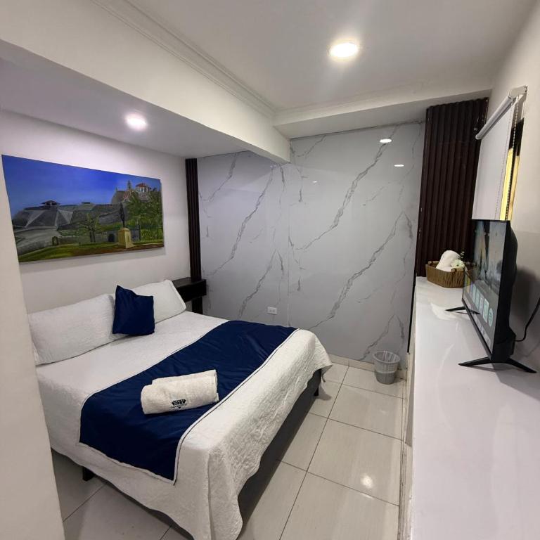 Hotel Blue Diamond House - Habitación con baño compartido - Cama grande - 11