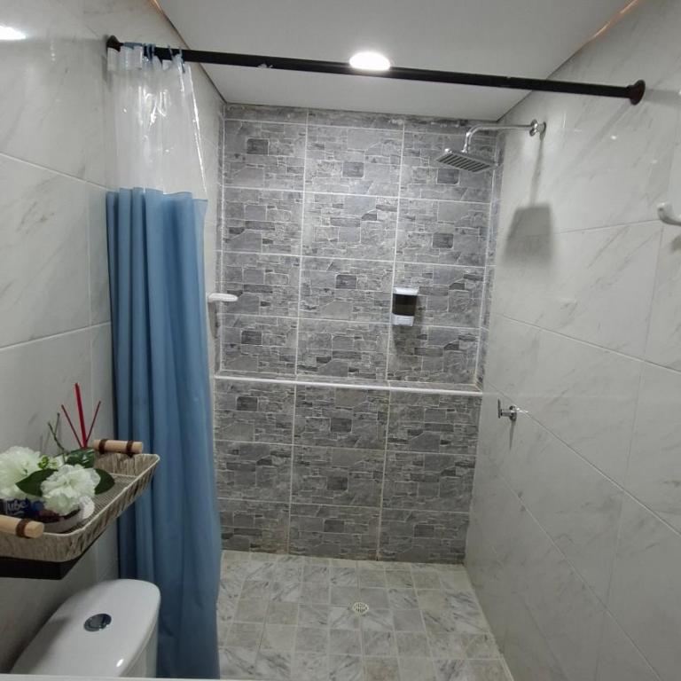 Hotel Blue Diamond House - Habitación Familiar con baño privado - 15