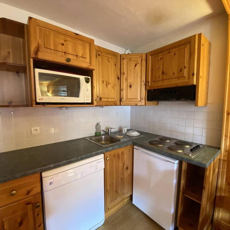 Studio charmant, balcon vue montagne - 4 pers. - FR-1-351-281 - Apartment - 5