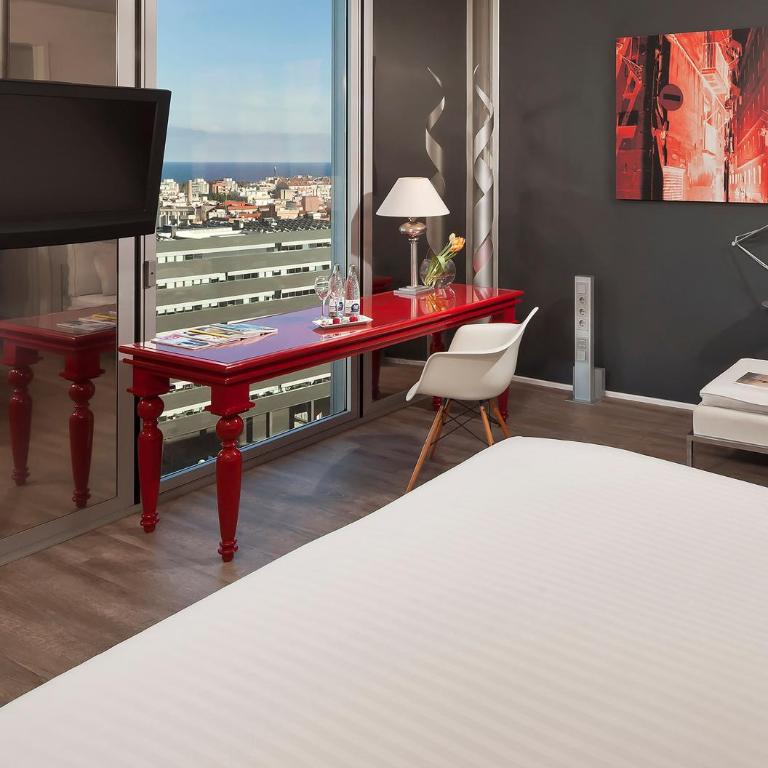 The Level at Meliá Barcelona Sky - Habitación Familiar The Level con vistas al mar - 5
