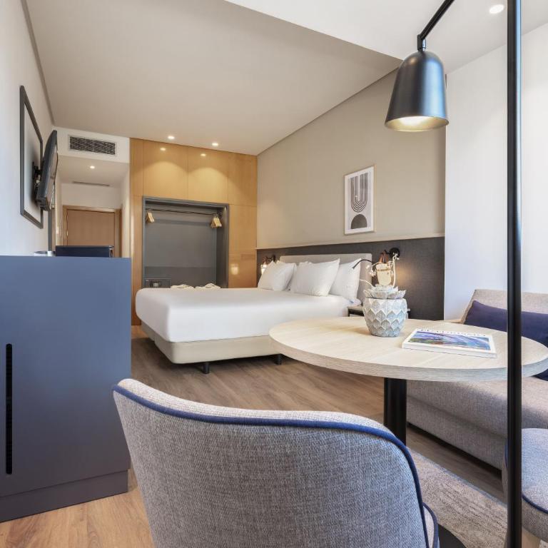 Hotel Málaga Alameda Centro, Affiliated by Meliá - Suite Junior - 8