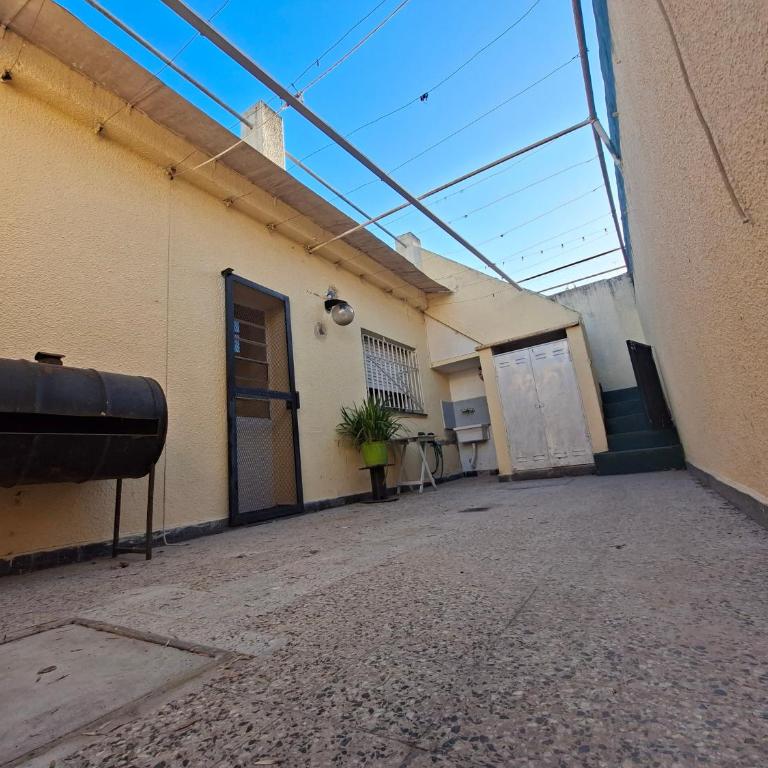 Casa con cochera - Casa de 2 dormitorios - 1