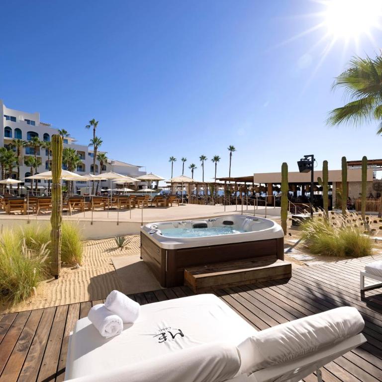 ME by Meliá Cabo - Adults Only - Habitación Superior ME+ con bañera de hidromasaje social - 5