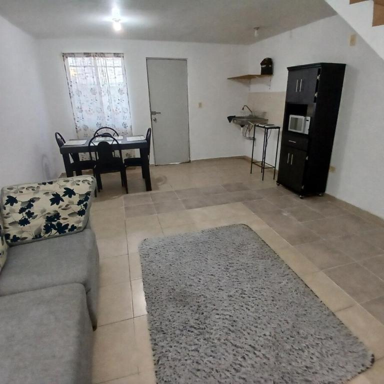 Entire 2-Bedroom House Minutes from the MTY Airport - Casa de 2 dormitorios - 2