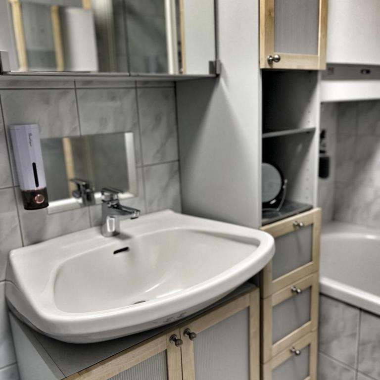 Wohnung nahe Gaal Ski Piste und F1 Red Bull Ring - Apartment mit 1 Schlafzimmer und Balkon - 12