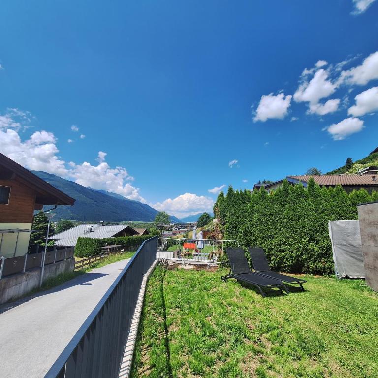 Mimis Bergnest Steinbock Lodges - Deluxe Apartment mit 2 Schlafzimmern und Gartenblick - 23