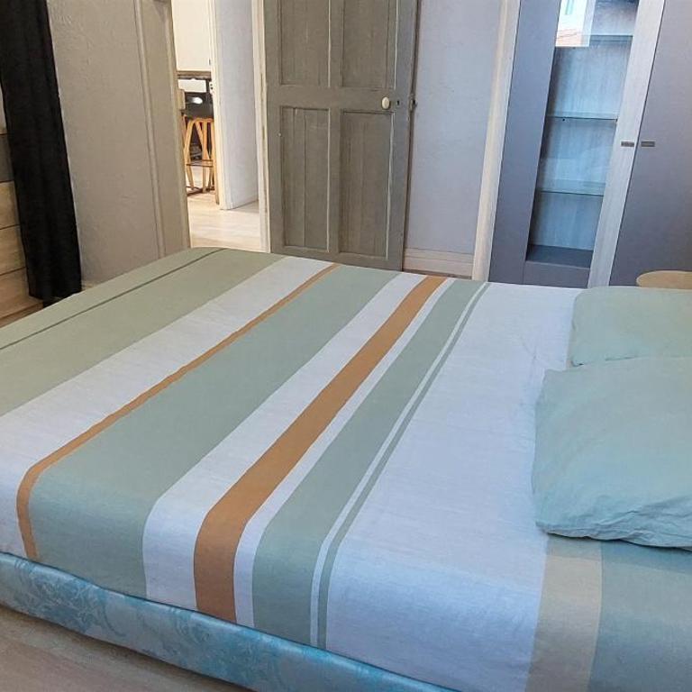 T3 avec toit terrasse rénové prox CV avec parking - Appartement 2 Chambres - 10