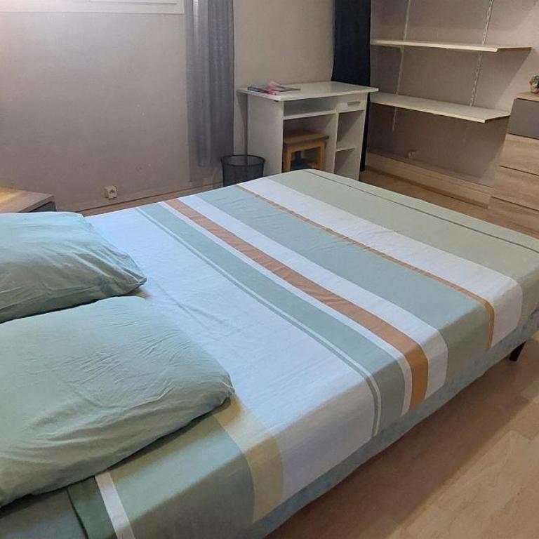 T3 avec toit terrasse rénové prox CV avec parking - Appartement 2 Chambres - 2