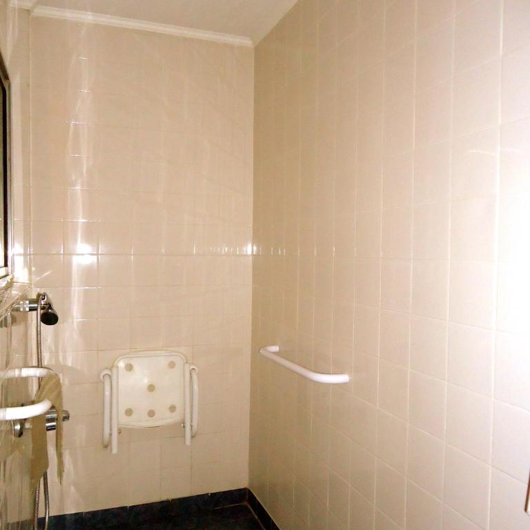 Hotel Liporaci - Habitación Triple adaptada para personas con movilidad reducida - 5