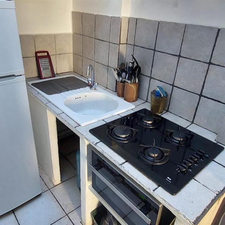 T3 avec toit terrasse rénové prox CV avec parking - Appartement 2 Chambres - 17