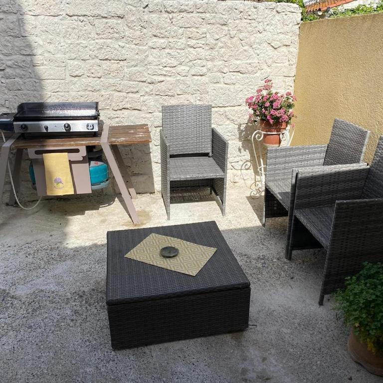 Le Gaté Arlésien Cozy Room, Pool et Patio - Appartement 1 Chambre - 6