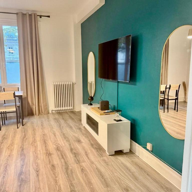 Eiffel Tower Jacuzzi Suite - Apartment mit 1 Schlafzimmer - 1