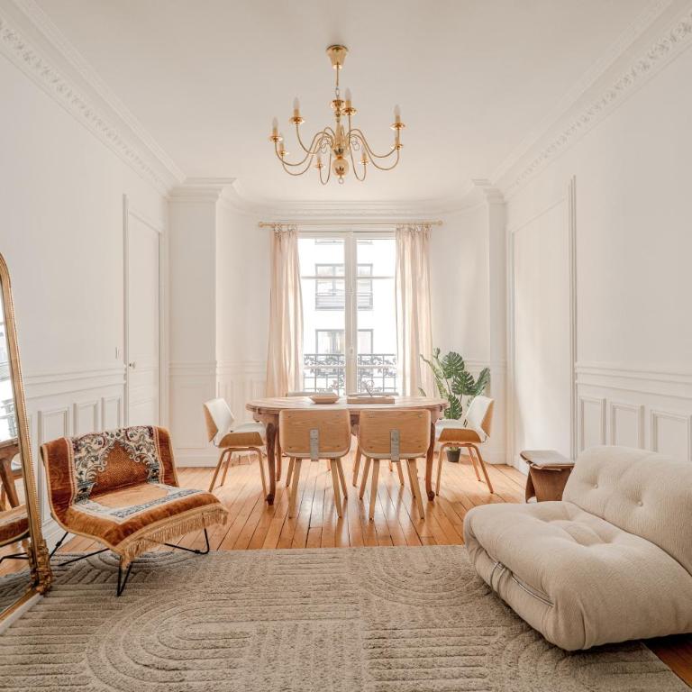 Apartment 2 bedroom with lift Paris 8 Saint-Lazare - Appartement 2 Chambres - 1