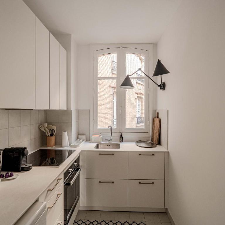 Apartment 2 bedroom with lift Paris 8 Saint-Lazare - Appartement 2 Chambres - 22