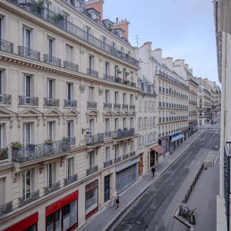 Apartment 2 bedroom with lift Paris 8 Saint-Lazare - Appartement 2 Chambres - 24