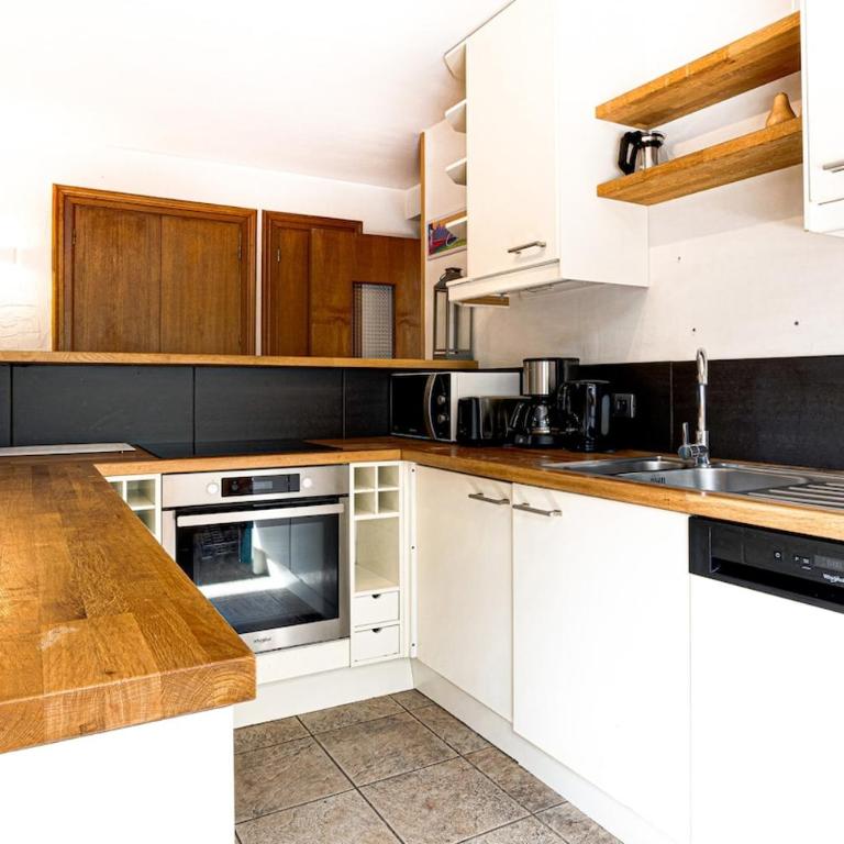 Barrats apt 3 - Mountain View & Great Location - Appartement 3 Chambres - 10