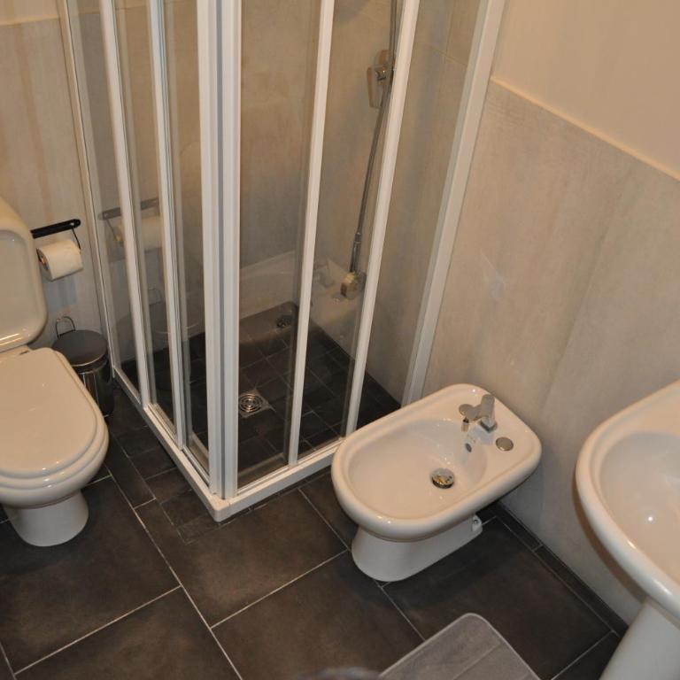 Netina Rooms - Camera Tripla con Bagno Privato - 4