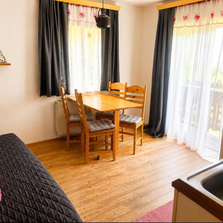 Baumgartnerhof Arriach - Urlaub am Bauernhof - Apartment mit 2 Schlafzimmern - 6