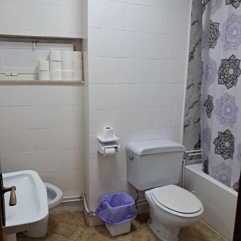 Hostal Pumar - Dreibettzimmer mit Gartenblick und Gemeinschaftsbad - 6
