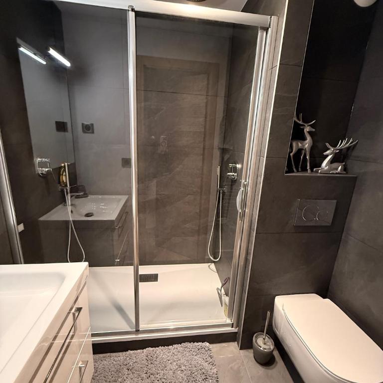 Le 41 Lodge La Perrière - Appartement Premium 3 Chambres - Vue sur Complexe Hôtelier - 11