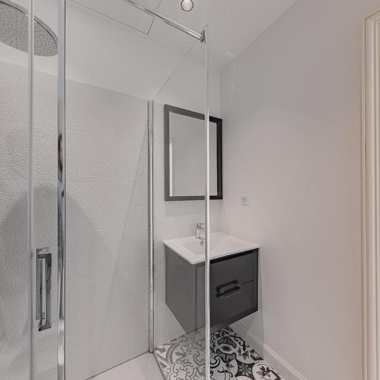 Sea view apartment - Two-Bedroom Apartment - 15