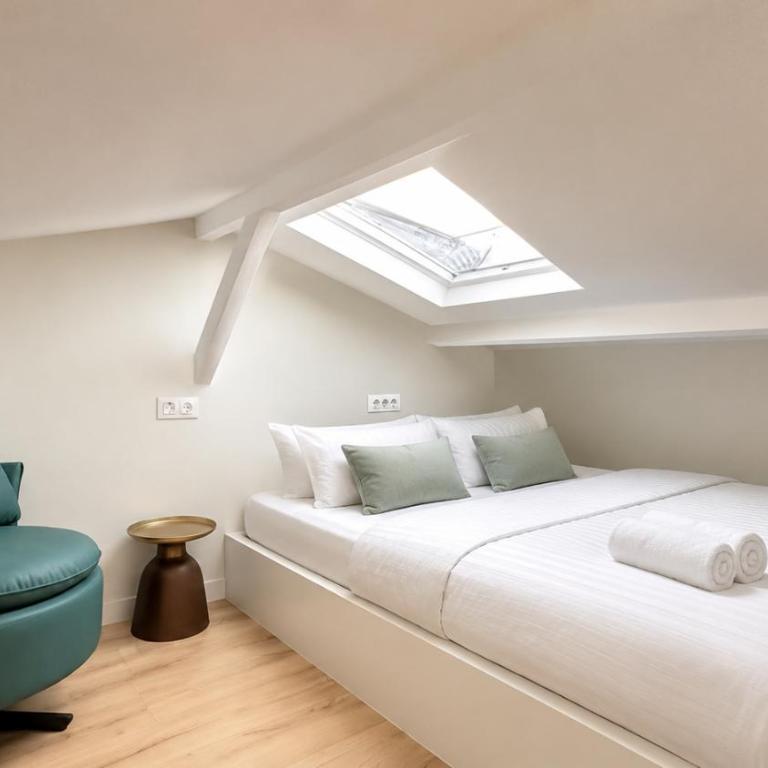 2 Bedroom Spacious Apartment Near Père Lachaise - Appartement 2 Chambres - 35