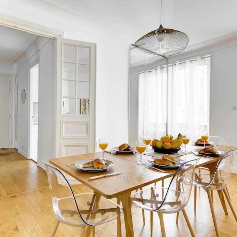 Spacious 3BR Champs-Elysees Views - Apartment mit 3 Schlafzimmern - 3