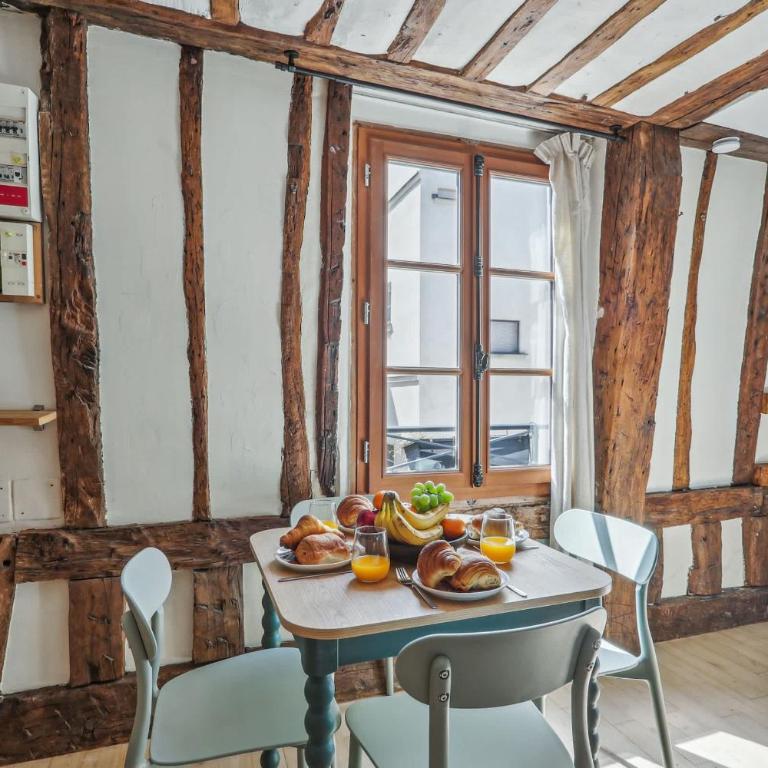BnBNova - Chic 1BR Steps from the Louvre & Palais Royal & Opéra - Appartement - 4