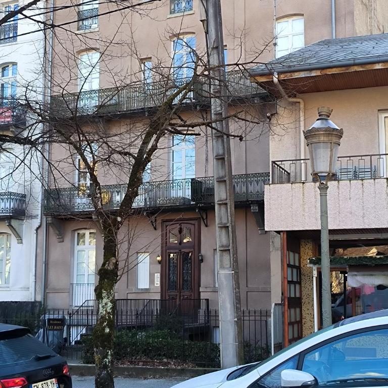 Charme de l'ancien - Two-Bedroom Apartment - 1