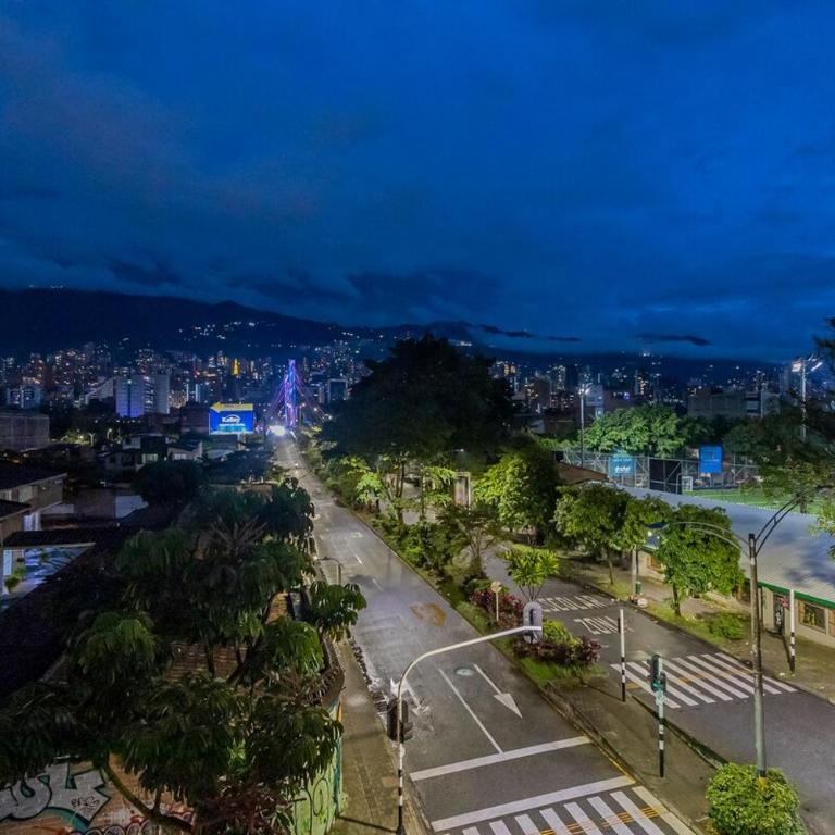 Apartamento 2BR a 5 min de El Poblado - Two-Bedroom Apartment - 22