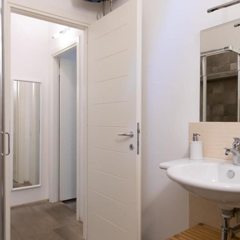 Santa Croce Charming Studio - One-Bedroom Apartment - 4