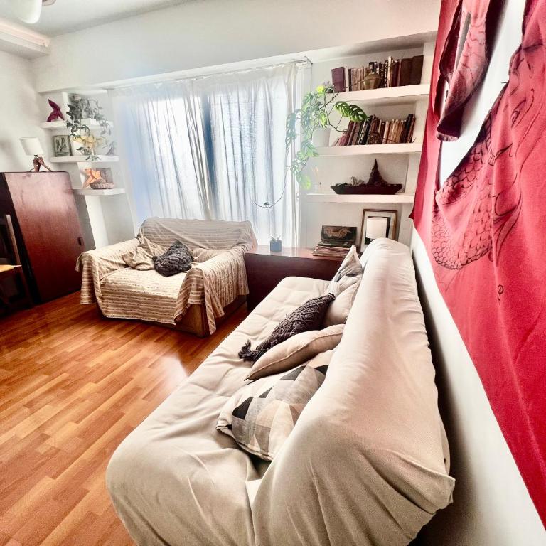 Abasto, 2 ambientes, departamento completo y práctico - One-Bedroom Apartment - 14