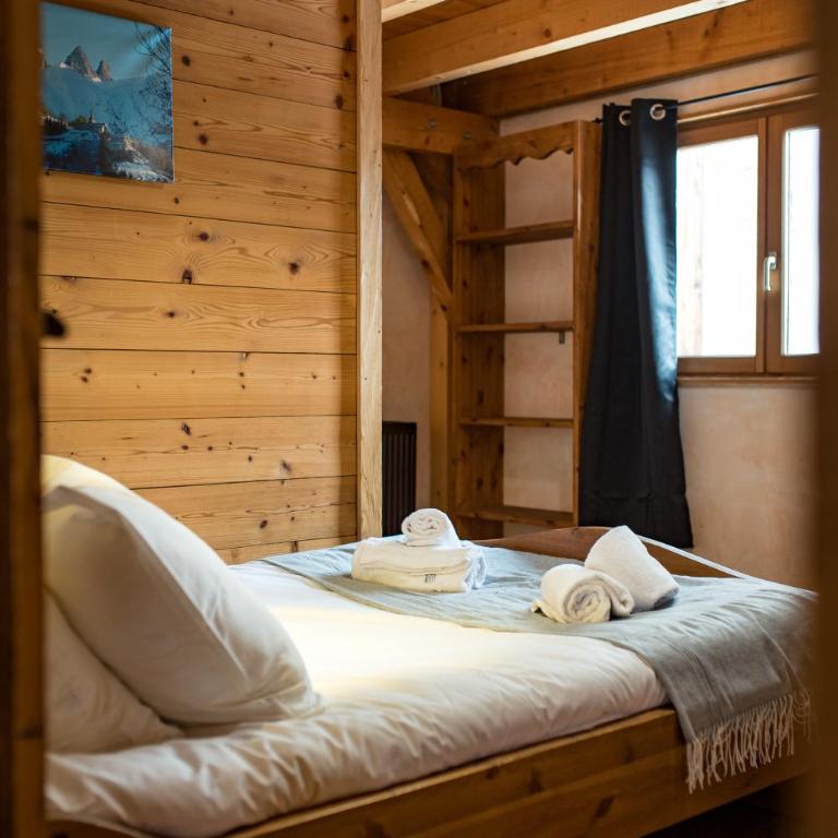 Chalet montagnard 15 personnes - proche du centre du village - Chalet - 33