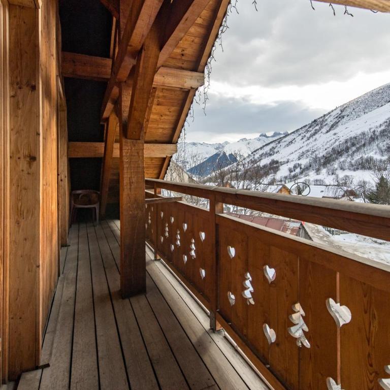 Chalet montagnard 15 personnes - proche du centre du village - Chalet - 34