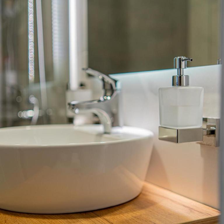 Boutique Hotel Una - Dvokrevetna Soba sa Bračnim Krevetom - 14